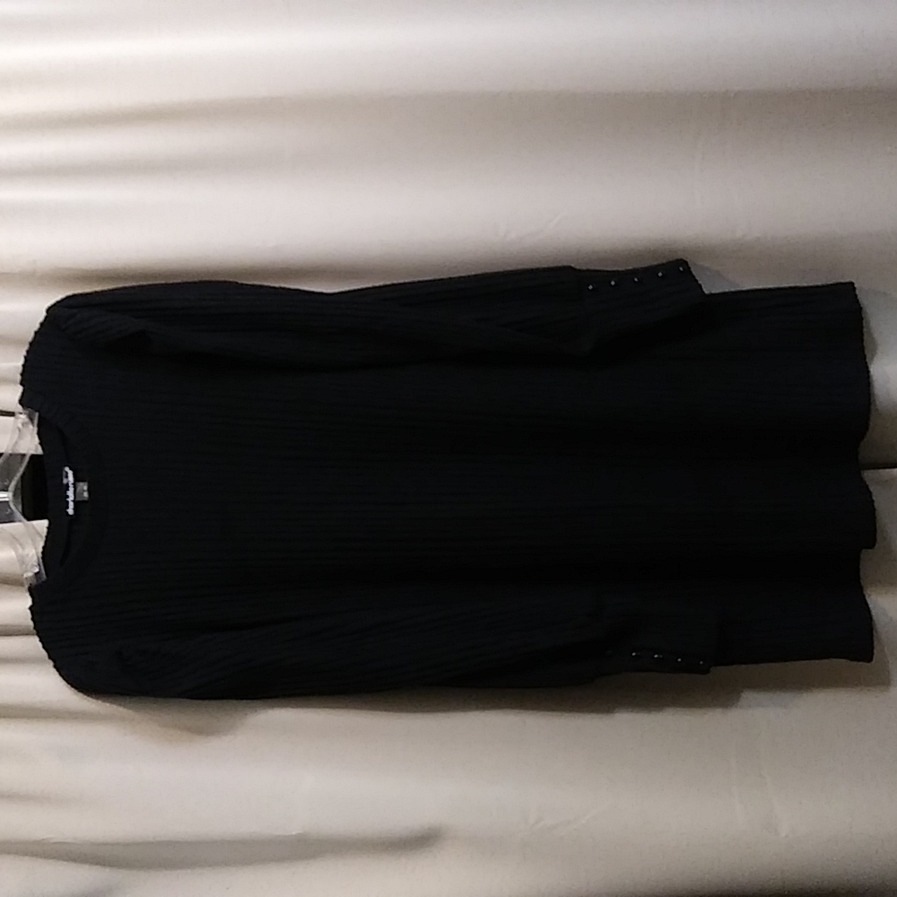 NWT!! CHARLOTTE RUSSE BLACK LONG SLEEVE  SWEATER DRESS. SIZE XL.